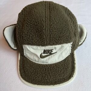 Nike Fly Winterized Unstructured Outdoor Cap Size S/M NWT Ear Flaps Fleece Green
